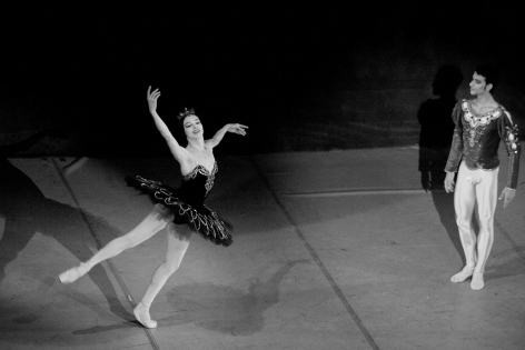 Black Swan 9 Viengsay Valdes and Arián Molina perform on stage during  ‟Black Swan‟ performed by Cuban National Ballet  at Gran Teatro de  Habana in 2011.