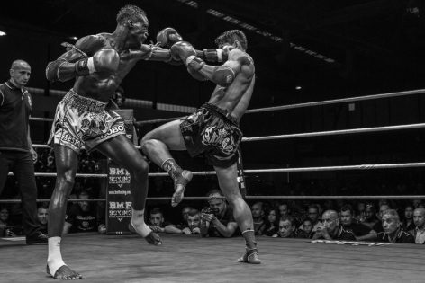  Bobo Sacko  strikes a left jab on the face of Petchasawin Seatransferry during his fight at the ‟Best of Siam IV‟