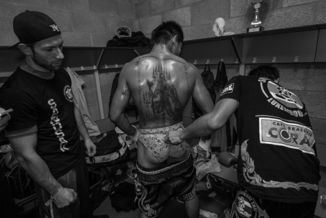  Nonsai Srisuk is prepared by the team Sandsak before his fight against Edgar N'Zunga at the gala ‟ No Pain, No Muay thai‟ in Belgium.