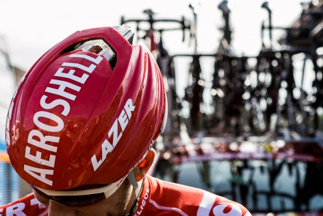  Detail of Jonas Vangenechten's helmet and bikes from the team Lotto-Belisol.