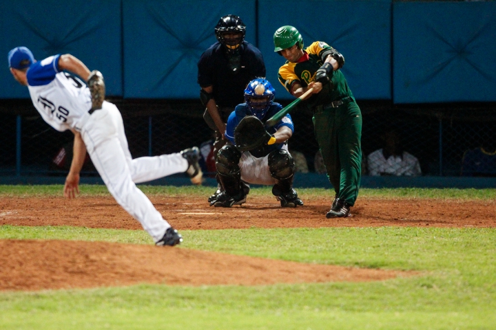  Baseball classic Industriales vs Pinar del Rio at Latinoamericano Stadium in Havana.